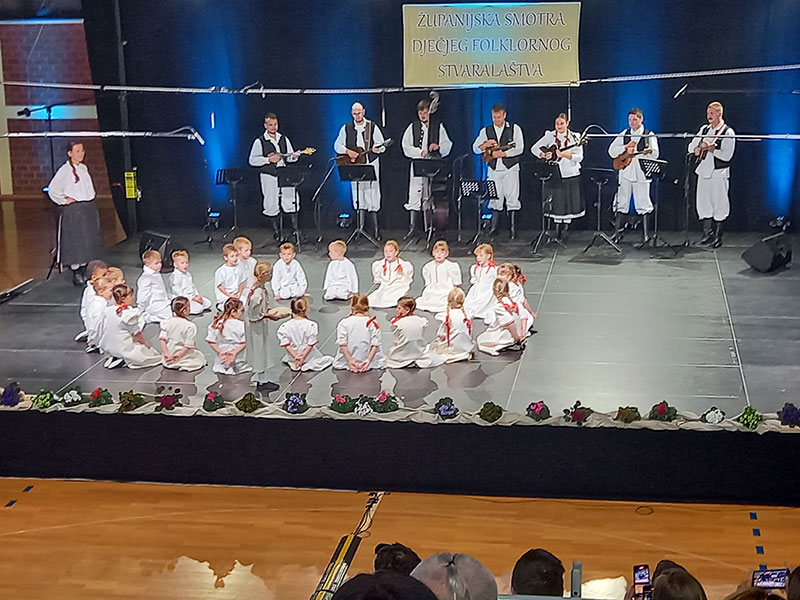 Studeni u Lončekima - STUDENE SU NOĆI I KRATAK JE DAN